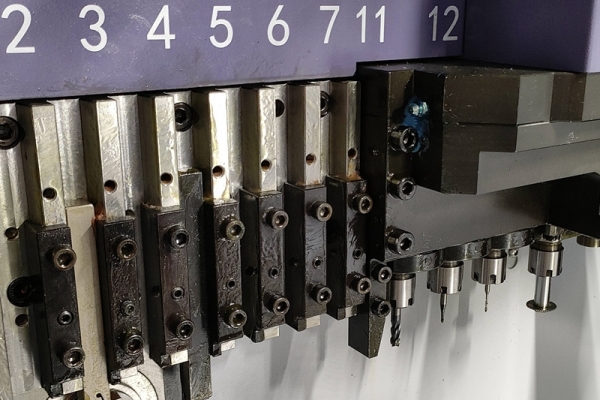 遠杰數控 || 走心機與走刀機的區別